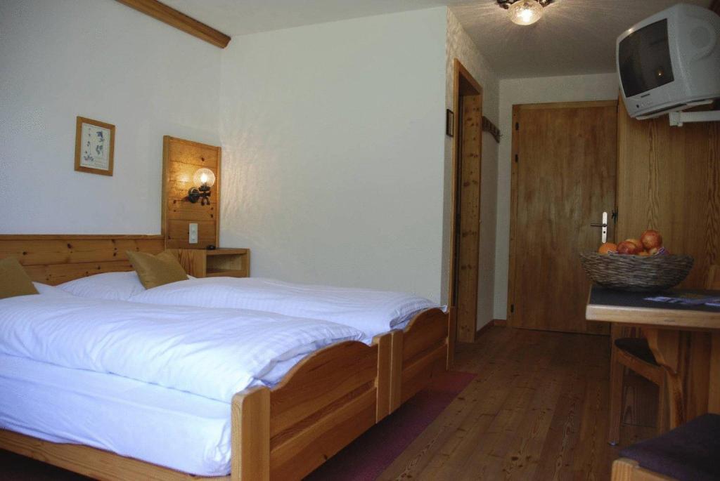 פיש Hotel Alpina מראה חיצוני תמונה